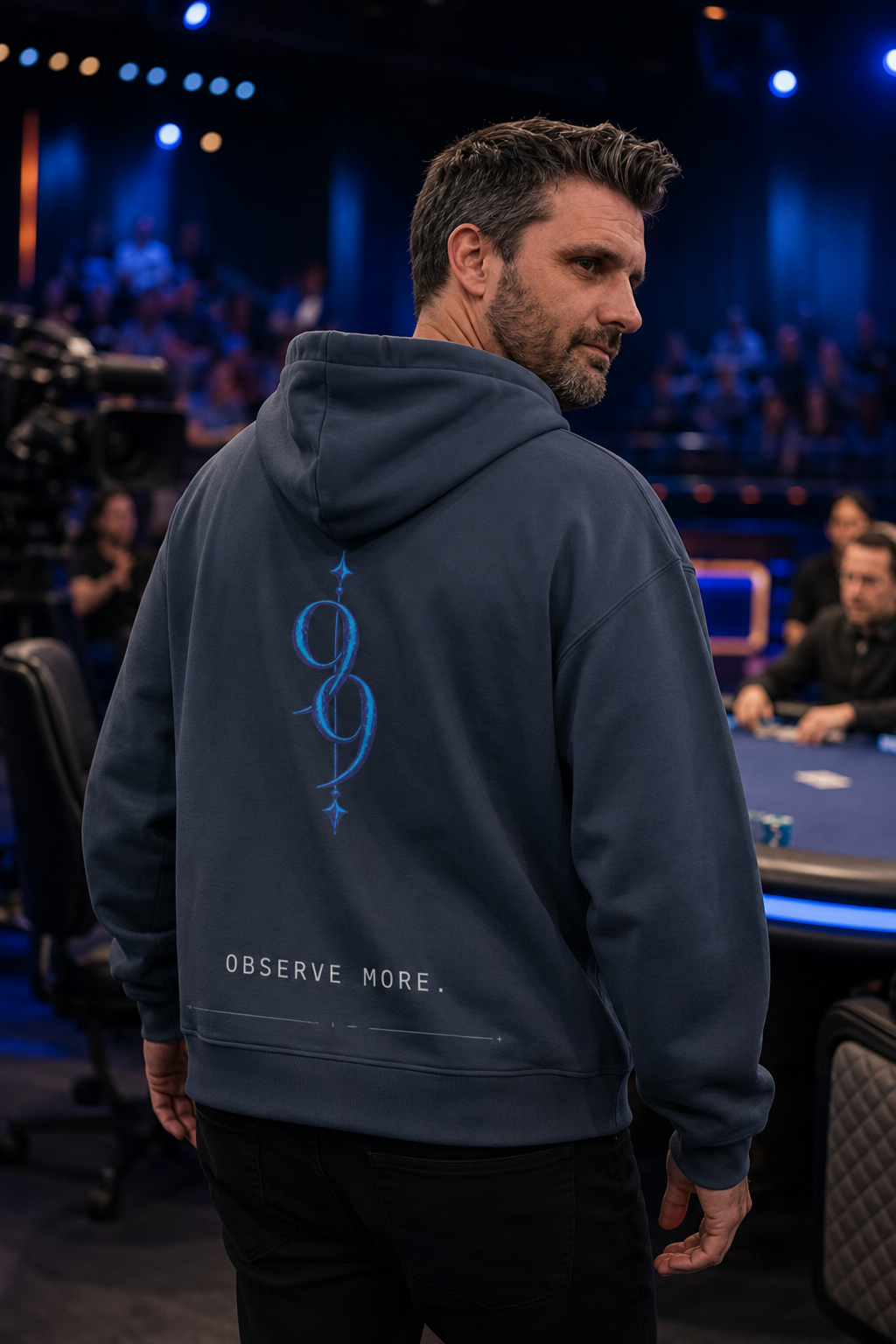 Hoodie poker PRIVATE TABLE 09 — visuel lifestyle PK9