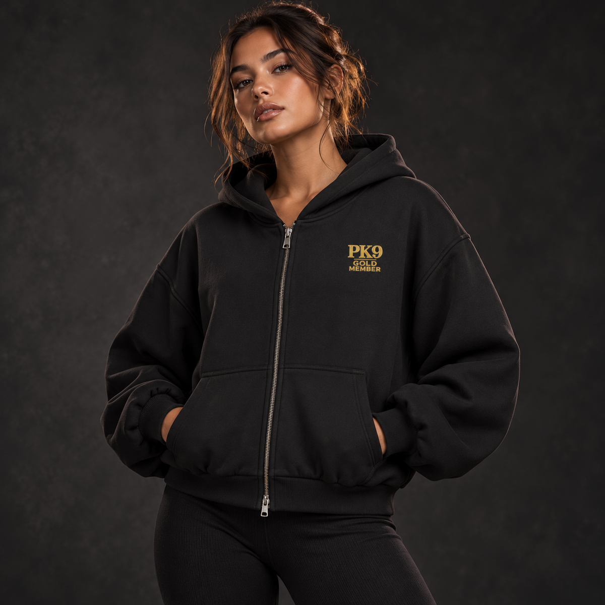 PK9 Gold Member — zipper noir — vue 5, visuel de présentation généré par IA