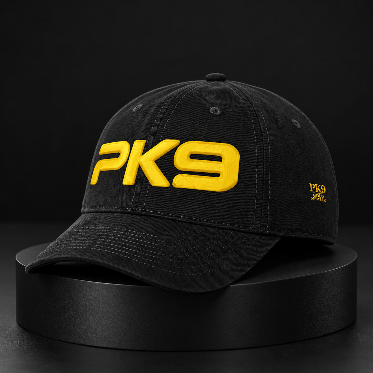 PK9 Gold Member — casquette Black Gold — vue 2, visuel de présentation généré par IA