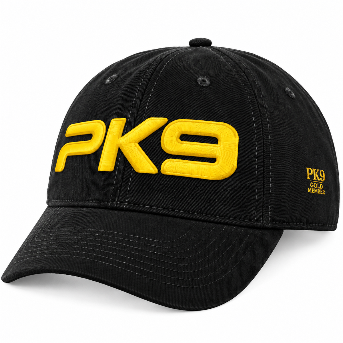 PK9 Gold Member — casquette Black Gold — vue 3, visuel de présentation généré par IA