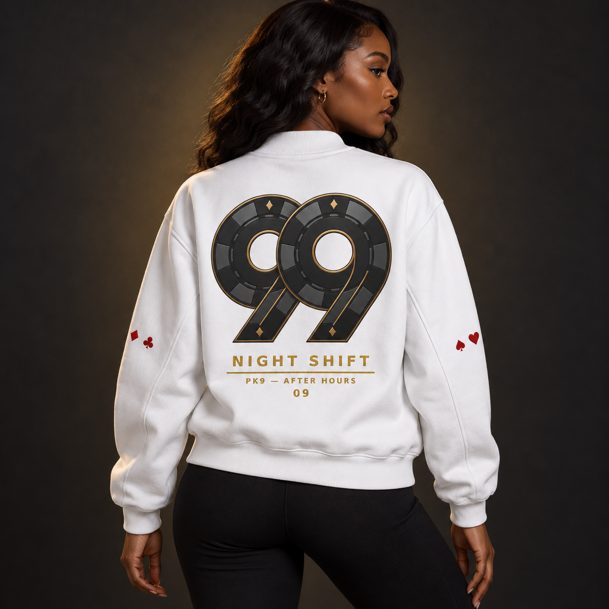 Bomber PK9 Night Shift 09 blanc porté par une femme — motif dos