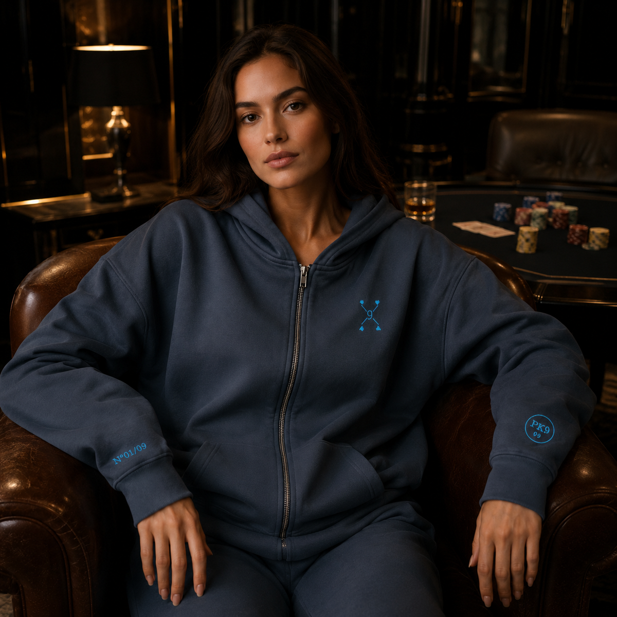 Private Table 09 – femme dans le lounge privé