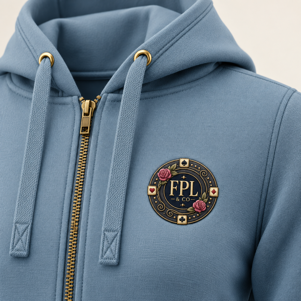 Zipper Deluxe FPL × PK9 — Bleu glacier — macro finitions